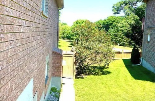 Barrie House | Cozy Basement Apt two bedrooms sleep 4 You can enjoy TEA & COFFEE with no charge