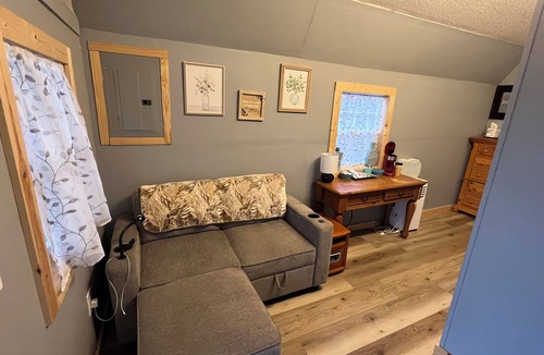 Wittenburg Cabin | Cozy cabin with 1 bed, Heat&AC in charming Granite Falls -no shower