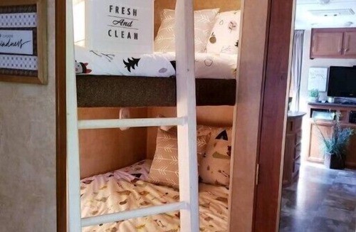 Seven Oaks House | Cozy Camper in St. Andrews, Irmo, Harbison Blvd.
