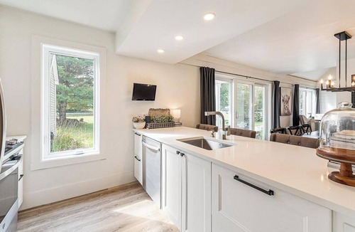 Orford Cottage | Cozy chalé great location, 5 minutes from mont OFOR, great view of the mountains