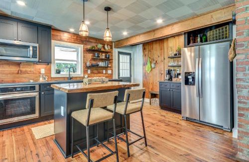 Thomasville House | Cozy Cottage: Nature-Filled Winston-Salem Retreat!