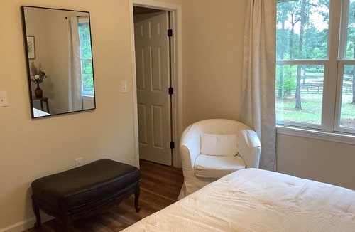 North Carolina Piedmont Cottage | Cozy cottage over looking 40 acre horse farm. 5 mile to historical Pinehurst