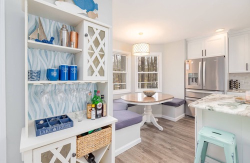 Henrico House | Cozy Cove at Lake Gaston