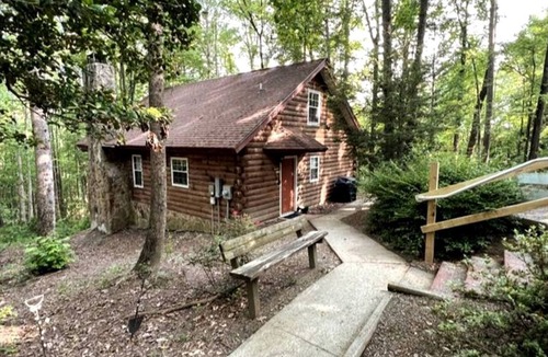 Traphill Cabin | Cozy Forest Cabin Surrounded by Trees near Stone Mountain State Park, North Carolina