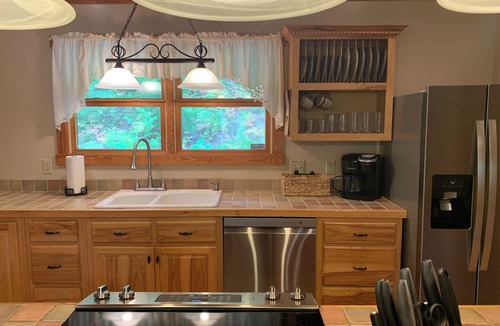 Topton Cottage | Cozy mountain cabin retreat in the beautiful Nantahala mountains!