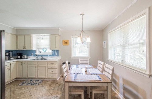 Northeast Virginia Beach House | Cozy Ocean Side Beach Cottage at Fantastic Location North End of Virginia Beach