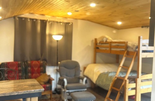 Brock Apartment | Cozy outbuilding apartment. Raised private deck. Water front parkette.