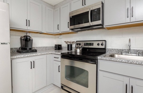 Fuquay-Varina House | Cozy Pet-Friendly Monthly Discount Furnished King Bed Workspace Single Level