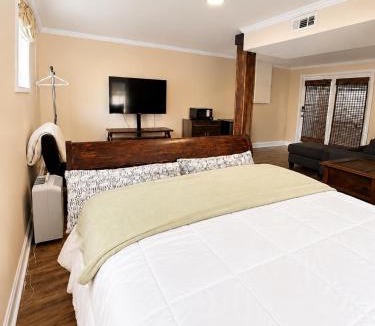 Hermitage House | Cozy Private Suite in Quiet Nashville Neighborhood