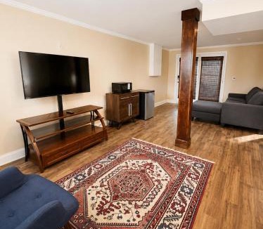 Hermitage House | Cozy Private Suite in Quiet Nashville Neighborhood
