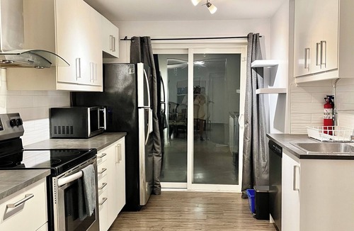 East Kildonan House | Cozy retreat in Winnipeg & a variety of great amenities nearby!