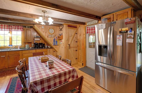 Oakfield Cabin | Cozy River Cabin w/Fishing, Kayaks & ATV Access!