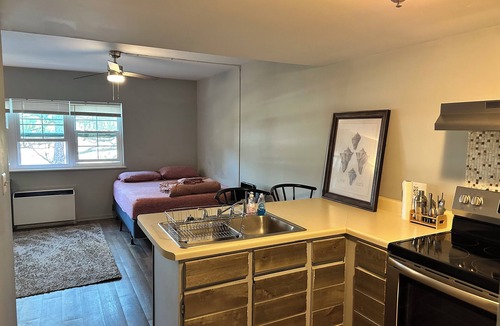 Surfside Beach Apartment | Cozy river view penthouse for 2