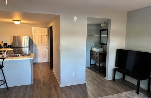 Surfside Beach Apartment | Cozy river view penthouse for 2