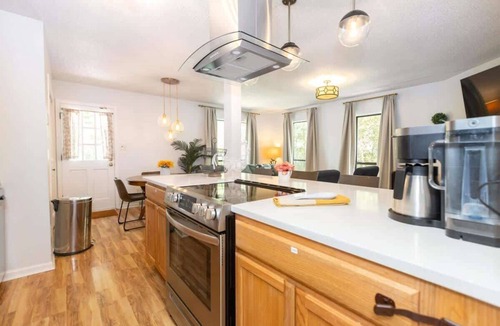 Pineville House | Cozy Single-Story near Pineville Hospital, games