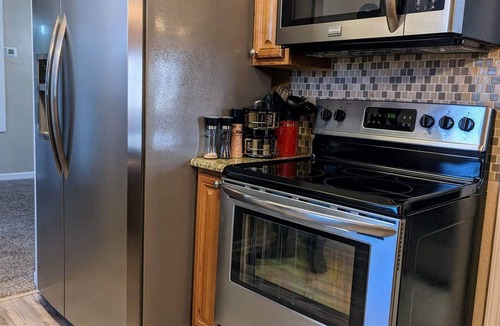 Oak Ridge House | Cozy, Spacious, Great Location to amenities