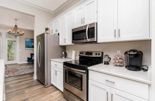 Northeast Virginia Beach House | Cozy Stay w/Movie Room & EV Plug! Small Dogs OK!