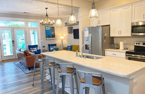 Northeast Virginia Beach House | Cozy Stay w/Movie Room & EV Plug! Small Dogs OK!