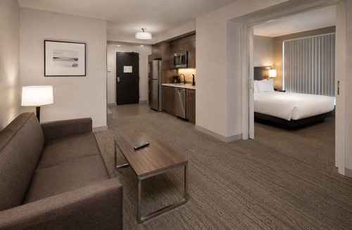 Toronto Entertainment District Hotel | Cozy Studio Toronto Retreat Close to Transit & Attractions