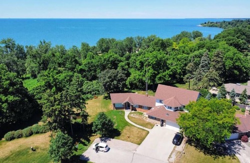 Ruthven Apartment | Cozy Suite #2 - Seacliff Beach Suites