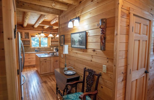 Sparta Cabin | Crazy Like a Fox Log Cabin | 2 Huge Decks w/Incredible Views | Pool Table & Foosball