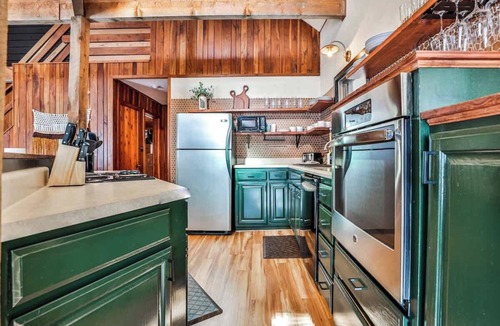 Sylva Cabin | Creekside Hideaway | Hot Tub Cedar Sauna Spa