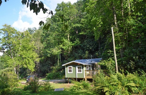 Almond Cabin | Creekside Tiny Cabin w/Hot Tub, Firepit, Pet Friendly, Near NOC, Tsali & Dragon