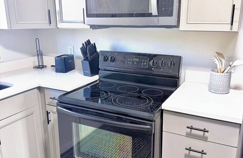 Crewe Apartment | Crewe Corner Apartment C