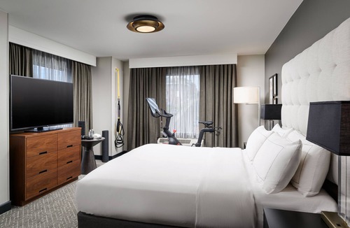 Fort Sanders Hotel | Cumberland House Knoxville, Tapestry Collection by Hilton