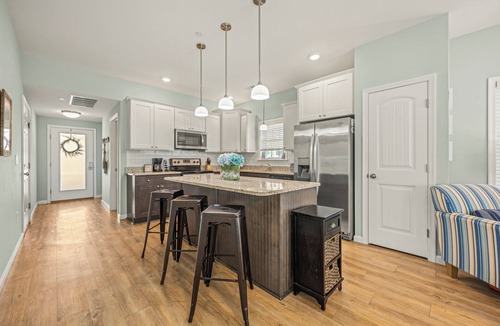 Bermuda Bay House | Currituck Cottage 3 Bedroom Home at Devonshire Place, Bermuda Bay Amenities!