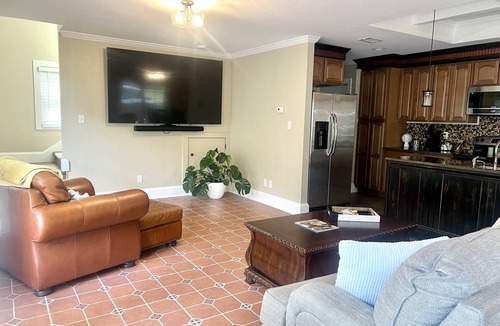 Martinez House | Customize your Masters stay. On the 15th green of West Lake. + Guest cottage