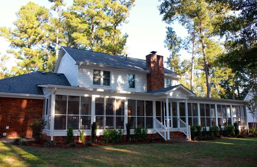Martinez House | Customize your Masters stay. On the 15th green of West Lake. + Guest cottage