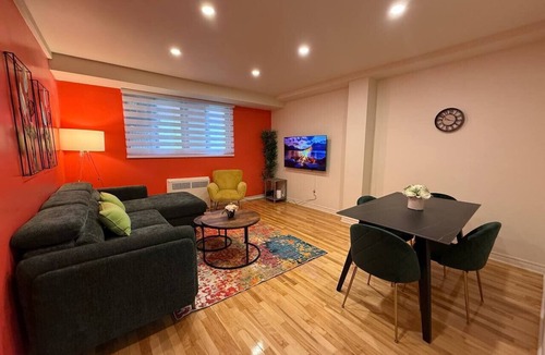 Cote-Des-Neiges—Notre-Dame-De-Grace Apartment | Cute & Cozy 1BR Travel Hub for Montreal Travelers