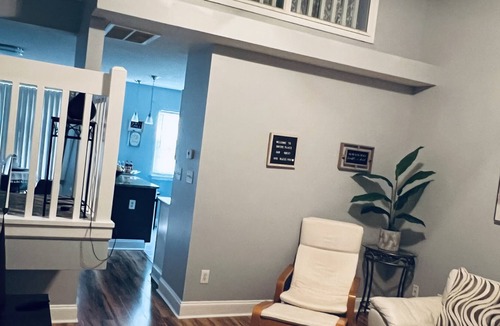 Charlotte House | "David's Place ". A spacious and relaxing 3bedrooms, 3beds, 2baths Townhome