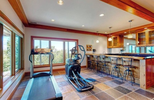 Isle of Springs House | Delightful oceanfront home with amazing views, wrap-around deck & two fireplaces