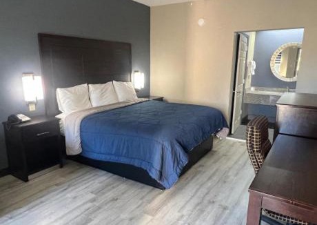 York Hotel | Deluxe Inn& Suites