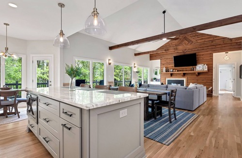 Flowery Branch House | Diamond Cove - New Listing - Lakefront, Dock, Hot Tub, Beaches