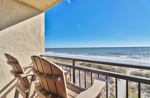 Crescent Beach Apartment | Direct Ocean Front 3BR/2BA Dog Friendly
