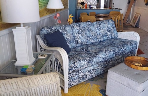 North Myrtle Beach Condo | Direct oceanfront/CherryGrove/elevator/pool; taking fall reservations, sleeps 5