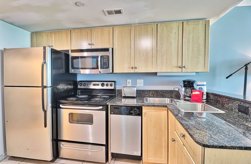 Downtown Myrtle Beach Condo | Direct Oceanfront 2BR/Stunning View/Newly Reno/Central Loc/Balconies/Wifi/Pools⛱