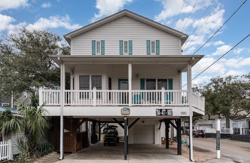Surfside Beach House | 🔥DISCOUNTED AUGUST 1-8, PLUS EXTRA 5% OFF RENTAL RATE, 4 BDM, CLOSE TO OCEAN 🌊