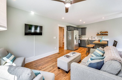 Reed Creek Apartment | Dock Access & Patio! Waterfront Apt in Hartwell