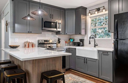Smithville House | Dog-Friendly Cottage w/Boat Parking Near Lake