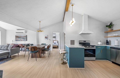 Fishers Hill Cabin | Dog Friendly Mountain Retreat with Stunning Views