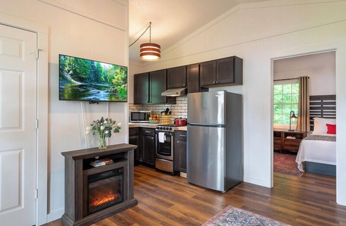 Gilbertsville Cabin | Double Queen Cabin with Kitchen, Living Area with Sleeper Sofa, Porch, Private Grill and Pool Access