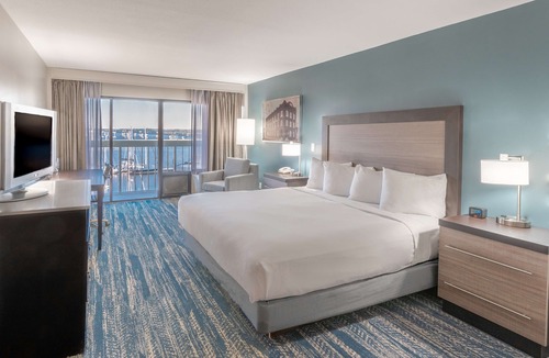 New Bern Hotel | DoubleTree by Hilton New Bern Riverfront