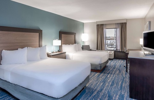 New Bern Hotel | DoubleTree by Hilton New Bern Riverfront
