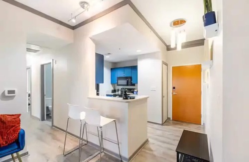 Charlotte Center City Condo | Downtown Dream: 2-Bed Condo with Pool & Parking!