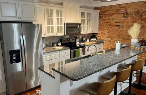 Dublin Apartment | Downtown Luxury Condo with Main Street Balconies!