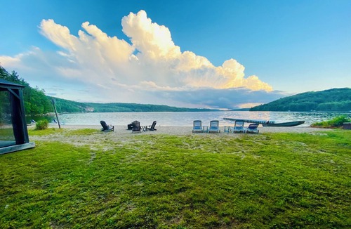 Dysart et al Cottage | Drag Lake Cottage | Private Sandy Beach | 300-Acre Forest | Canoes & Kayaks
